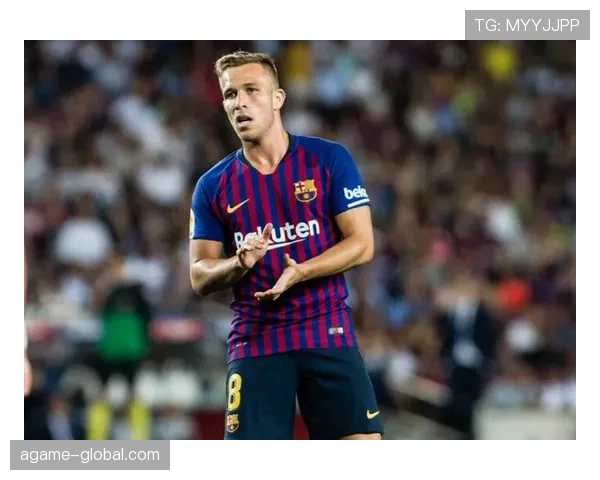 哈维近期回撤接应频送直塞，主导中场节奏对比昔日核心角色