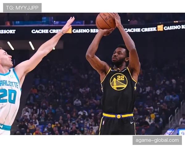 乔丹·普尔为库里无球跑位撕裂防守较上季更稳